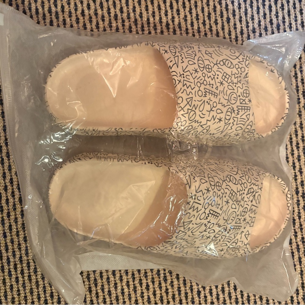 Cream Graphic Slide Sandals